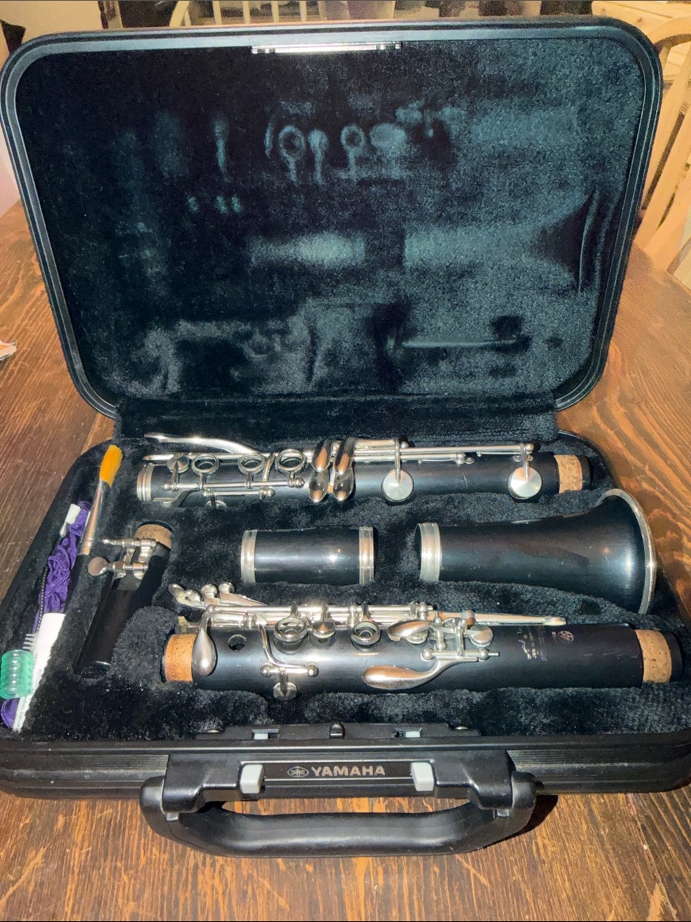 Discontinued YCL-200AD Yamaha Black Clarinet with Case - Black/Silver